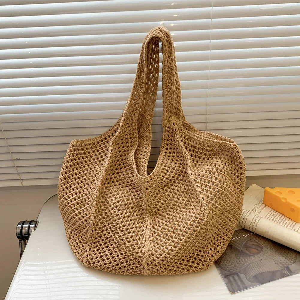 Women's Woven Wicker Shoulder Bags
